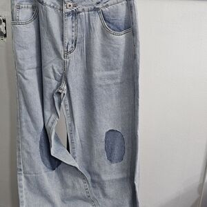 NEW POL Light Blue Jeans Size:M Knee‎ Hole Cut Out, Waist Accents